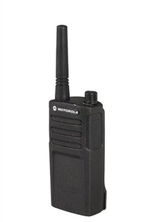 Motorola RMU2040 Radios 6 Pack with Speaker Mics Renewed Black