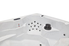 Generic Regal 4 Person Deluxe Outdoor Spa