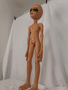 Swimmart Realistic Alien Prop Resin Halloween Decoration