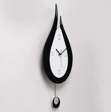 Retro Outdoor Wall Clock with Silent Pendulum, Weatherproof & Windproof Garden Clock for Home, Patio, Living Room, Bedroom – Precise Non-Ticking Timepiece