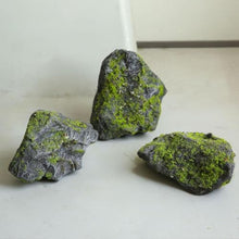 Artificial Moss Landscape Stones, Realistic Decorative Fake Rocks