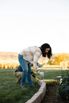 Beuta Landscape Edging | Garden Edging Border | Polyrock Blocks for Lawn Edging, Flower Beds & Yard Edging– 10 Pack | Each Section Has 6 Blocks 48" L x 4" W x 6.5" H | 20 Spikes | Cobblestone