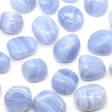 Outdoor Decorative Stones Natural Tumbled Stone Healing Crystals Malachite Amazonite Chiastolite Specimen Energy Mineral Tank Aquarium Garden Home Decor Rocks for Planters(Blue Lace Agate,1000g)