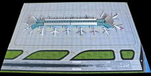 Daron Gemini Jets Airport Terminal 1:400 Double Rotunda 22 Gates Multicolour