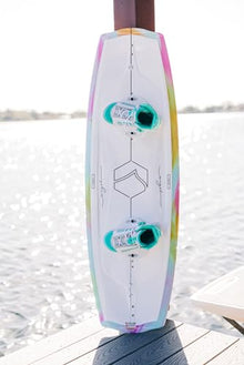Liquid Force 2024 Angel Wakeboard 139cm with Plush Wakeboard Bindings Package Multi