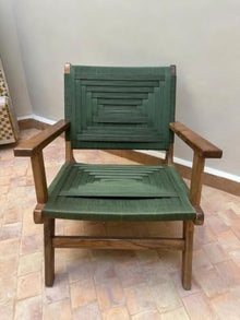 XDGBNH Outdoor Wooden Folding Chair, Green Textilene Sling Seat Armchair, Rustic Patio Lounge Chair for Garden Balcony Backyard Poolside, Weather-Resistant Design