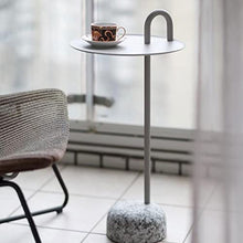JIANSMZ Small Metal Side Table Round Bistro Table Indoor Outdoor Portable Coffee Table Bedside Table Rust and Weather Resistant Cocktail Table for Living Room (Grey)