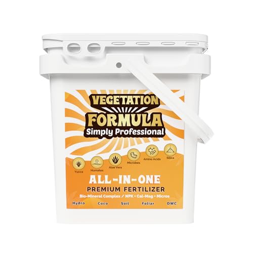 Vegetation Formula – Nitrogen-Rich Fertilizer for Vegetative Growth – Organic Mineral Hybrid with Silica, Aloe Vera & Seaweed – Water-Soluble Plant Food – Made in USA - 25LB Bucket