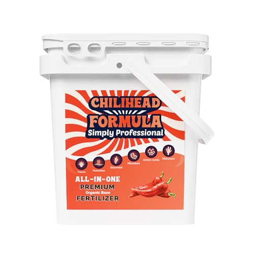 SIMPLY PROFESSIONAL FORMULA Chilihead Formula - All-in-One Fertilizer for Peppers & Chilies with Balanced Nutrition - Water Soluble Plant Food for Bold Harvests & Thriving Plants - 25 LB Bucket