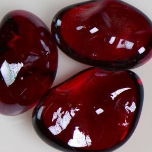 Strawberry Iridescent Firepit Glass Medium 22 Lb Bag