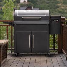 Traeger Silverton XL Wood Pellet Grill & Smoker, 854 Sq In, WiFi + Cover