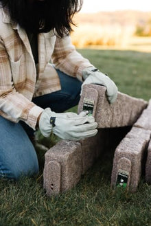 Beuta Landscape Edging | Garden Edging Border | Polyrock Blocks for Lawn Edging, Flower Beds & Yard Edging– 40 Pack | Each Section Has 6 Blocks 48" L x 4" W x 6.5" H | 80 Spikes | Cobblestone