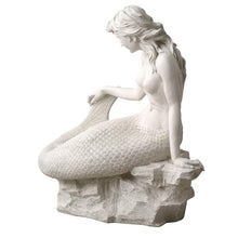 HI-LINE Mermaid on Rock