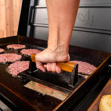Traeger Irontop 2-Burner Griddle, 504 Sq In, Even Heat, Wind Guards