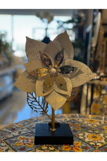 SODEF Metal Flower Stand Accessory, Yellow Distressed Finish, 1 Piece, Modern Style Decorative Pedestal for Plants or Sculptures, Indoor/Outdoor Use