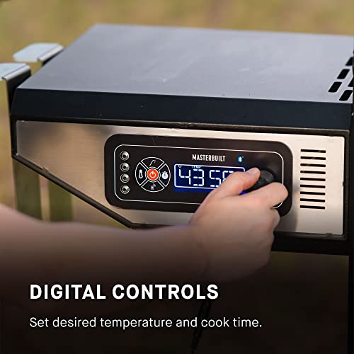 Masterbuilt Gravity Series 560 Digital Charcoal Grill and Smoker Black