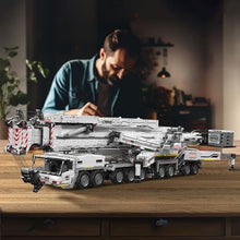 Mould King LTM11200 Technology Crane Building Set 8506 Pieces, APP Programmable White