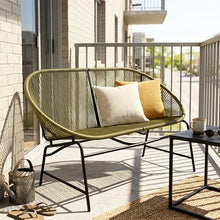 Spollowe Outdoor Wicker Love Seat – All-Weather PE Rattan & Iron Frame – Green Patio Loveseat for Garden Balcony Porch – Casual Modern 2-Seater