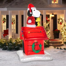 Gemmy Peanuts 8-ft Pre-Lit Snoopy and Woodstock on a Doghouse Christmas Inflatable