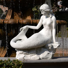 HI-LINE Mermaid on Rock