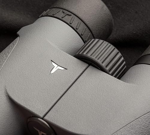 TRACT TORIC 8x42 UHD Binocular Graphite Grey