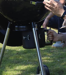 AUPLEX Kettle Premium Charcoal Grill 22-Inch, Movable Barbecue Charcoal Grill With Built-in Thermometer, Porcelain-Enameled Lid, Slide Out Ash Catcher For Outdoor Cooking, Patio, Backyard, Black