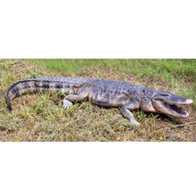Design Toscano Stalking Swamp Predator Alligator Garden Statue Full Color