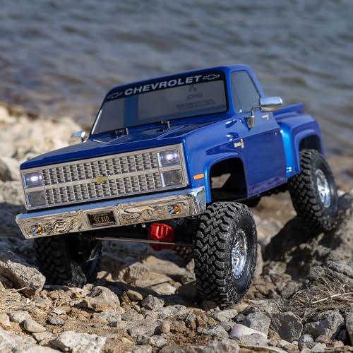 Axial SCX10 III Base Camp 82 Chevy K10 RTR RC Truck Blue