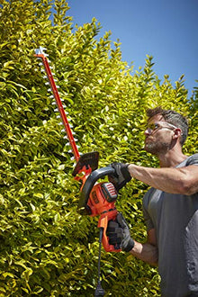 Black + Decker BEHTS551-QS 60cm Electric Hedge Trimmer (650W, 60 cm Sword Length, 25 mm Cutting Thickness, Rotating Handle for Optimal Control, with Cable Strain Relief, for Large Hedges)