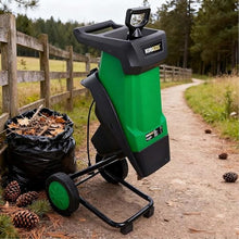 SAIYERUS Electric Garden Shredder Wood Chipper, 2400W Multifunctional Leaf Branch Shredder with Debris Bag, Max.40mm Cutting Capacity, Leaf Mulcher Composting Machine for Branches, Twigs and Leaves