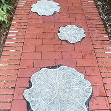 33.5in Lotus Leaf Decorative Manhole Cover, 22046lbs Heavy Duty Carbon Steel Fiber Stepping Stone for Outdoor Driveway, Yard, Patio