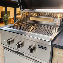 COYOTE OUTDOOR LIVING - 30" SL-Series Built-In LP Grill - Propane - Model C3SL30LP