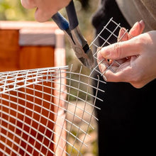 ZGLINMZ Stainless Steel Garden Trellis 3cm/1.5mm Mesh for Bird Protection Durable Metal Wire Fencing 0.9x18m Plant Support for New Plants