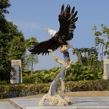 HI-LINE Majestic Eagle Perched Statue