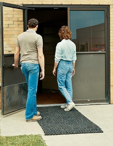 Legendary Doormats Tire Link Mats - Natural Gray - Beveled Yellow Edges - Herring Bone Weave - 5/8" x 30" x 48"