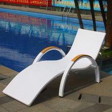 vnrutkou Outdoor Chaise Lounge Chair Set of 2, Sunbathing Chairs, PE Wicker Reclining Lounge Chair Patio Rattan Double Chaise with Arm for Outdoor Lounge Living Room Sand Patio Beach Pool (White)