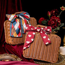 Small Picnic Basket Woven Storage Basket Portable Storage Box with Handle Gift Boxes Flower Snack Handbag Outdoor Picnic Baskets Organizer