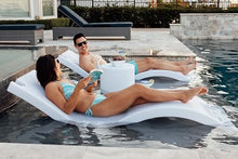 Cool Loungers Pool Wave Lounge Chairs Set of 2 with Side Table White