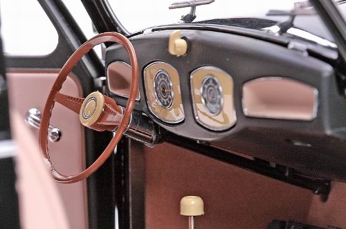 Sun Star 1/12 VW Beetle 1949 Black Model