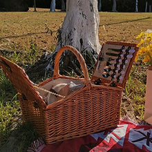 FENOKD Picnic Baskets Four-Person Large-Capacity Outdoor Rattan Picnic Basket with Cutlery and Cover Portable Picnic Supplies，