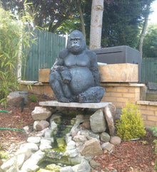 Design Toscano NE9009 Black-back Western Lowland Gorilla Giant Ape Statue Full Color