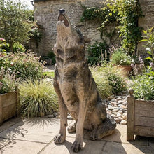 HakGak 29.7" Realistic Wolf Garden Statue, Hand-Painted Gray Resin Wildlife Sculpture with Detailed Fur Texture for Outdoor Patio, Yard & Lawn Decor