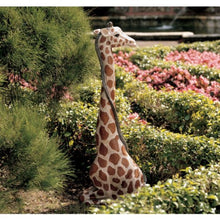 Design Toscano Gigi the Garden Giraffe Statue