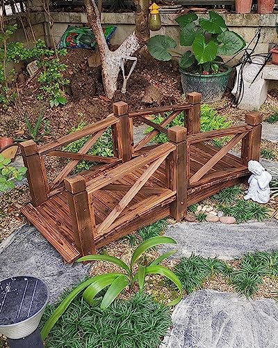 ZIMGOD Small Wooden Bridge for Garden Outdoor, Decorative Pond Bridge with Side Rails, Backyard Farm Creek Footbridge, Landscaping Decor Bridge 140cm/4.6ft