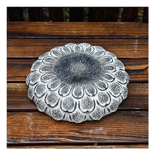 Retro Outdoor Stepping Stone, Creative Lotus Shape Decorative Stone For Garden Relief Carved Patterns Three-dimensional Fullness Lawn Paving Tiles Outdoor Courtyard Path Stone ( Color : 5PCS , Size :