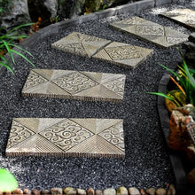 Retro Non-Slips Decorative Path Stones for Patio Lawn Courtyard
